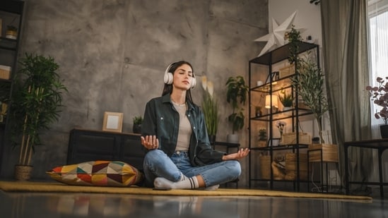 A calming space designed with intention can act as a gentle cue for your mind, helping you ease into meditation with better focus. Meditation requires focus, and the space around you plays a big part; it can either support or distract. This is why carving out a dedicated spot for your daily practice is very important. In a world wired for noise and urgency, a calming corner in your home can become your personal grounding space. A well-designed and designated meditation space helps you to unwind and practice meditation more often.