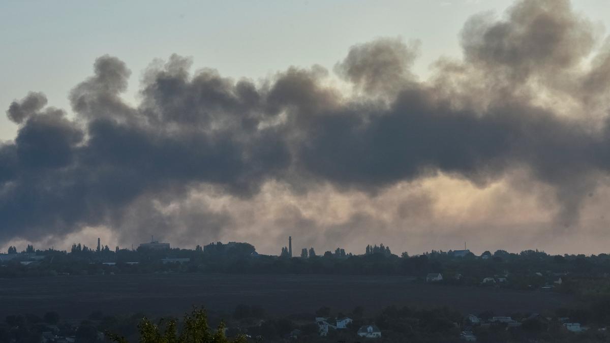 A Ukrainian drone attack killed two people and injured 15 on Sunday (September 21, 2025) in a resort area of the Crimea peninsula, Russia's Defence Ministry said.