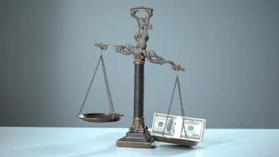 A vast majority of India's richest citizens continue to concentrate their wealth in physical assets such as real estate and gold, according to the latest report by global investment research firm Bernstein, as cited by news agency ANI. The report sheds light on the composition of wealth among what it calls the ‘Uber Rich', a group that includes Ultra High Net Worth Individuals (UHNI), High Net Worth Individuals (HNI), and the Affluent class.