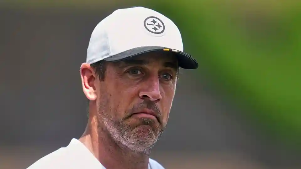 Aaron Rodgers blasts ESPN over Russini-Vrabel scandal coverage