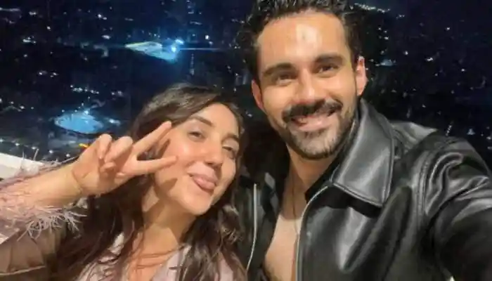 Abhishek Bajaj Reunites With Ashnoor Kaur