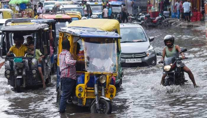 According to the IMD, very heavy to extremely heavy rainfall is expected on August 13 and 14 in Hanumakonda, Jangaon, Mahabubabad, Warangal, and Yadadri Bhuvanagiri. In view of this forecast, the School Education Department has declared holidays for all government and private schools in these districts as a precautionary measure.