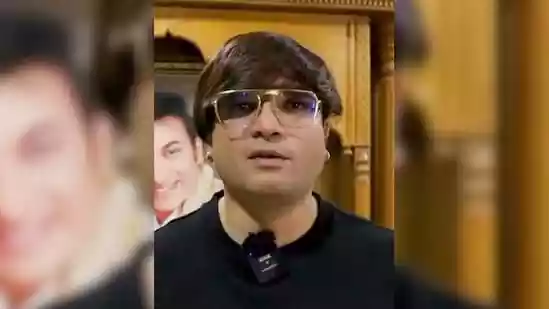 Actor, director and producer BI Hemanth Kumar was arrested in Bengaluru by the Rajajinagar Police on charges of alleged sexual harassment, cheating and criminal intimidation. An India Today report states that the arrest was made based on a complaint filed by a television actor and reality show winner, who accused him of exploiting her under the pretext of offering her a film.Actor, director and producer BI Hemanth Kumar was arrested in Bengaluru by the Rajajinagar Police on charges of alleged sexual harassment, cheating and criminal intimidation. An India Today report states that the arrest was made based on a complaint filed by a television actor and reality show winner, who accused him of exploiting her under the pretext of offering her a film.The complaint reportedly states that Hemanth approached the actor in 2022 and promised her a role in a film. Reports of the film's title vary, with NDTV calling it 3 and India Today calling it Richie. An agreement was signed between the two for a remuneration of ₹2 lakh, with the actor receiving ₹60,000 as an advance. However, Hemanth allegedly delayed shooting and began allegedly harassing her, insisting that she wear revealing clothes and perform obscene scenes.