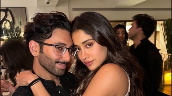 Actor Janhvi Kapoor recently revealed that she often gets hit on, especially when she is outside India. To escape such unwanted advances, she usually uses the excuse of already being married. In fact, she once introduced her close friend Orhan Awatramani aka Orry as her husband just to get out of an uncomfortable situation.