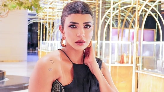 Actor Lakshmi Manchu has taken a strong stand against a senior journalist for allegedly making body-shaming and ageist remarks during a recent interview. The journalist reportedly commented on Lakshmi's clothing choices, suggesting they were inappropriate for a woman in her 40s and a mother.