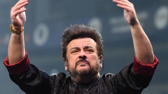 Adnan Sami discusses the backlash he faces after changing citizenship from Pakistan to India in 2015, attributing it to the 'ex-lover syndrome'. Adnan Sami has a theory about why Pakistanis are still talking about his changed citizenship. Adnan used to be a Pakistani citizen but was granted Indian citizenship in 2016, something he still gets hate for from the other side of the border. In a new interview with Bollywood Bubble, Adnan theorised that Pakistanis are suffering from something he has dubbed the ‘ex-lover syndrome’.