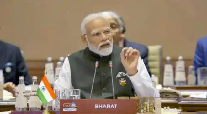 Affected Indians being helped across Gulf