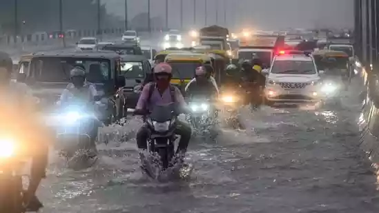 After heavy overnight rain across Delhi and NCR, fresh spell of rain has taken over the national capital region on Monday. As per the India Meteorological Department, an orange alert has been issued for Delhi, Noida and Ghaziabad, Meanwhile, Gurugram and Faridabad remain on a yellow alert.After heavy overnight rain across Delhi and NCR, fresh spell of rain has taken over the national capital region on Monday. As per the India Meteorological Department, an orange alert has been issued for Delhi, Noida and Ghaziabad,Meanwhile, Gurugram and Faridabad remain on a yellow alert.As per the nowcast for Delhi-NCR, an orange alert for moderate rain is active for all districts of Delhi, Gautam Buddha Nagar and Ghaziabad.Meanwhile, over in Haryana, a yellow alert for light rain is active for Gurgaon and Faridabad.These alerts are valid till 3 PM on Monday.Heavy rain lashed parts of Delhi and adjoining cities in the early hours of Monday, prompting the India Meteorological Department (IMD) to issue an orange alert for all districts of the national capital.