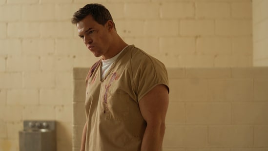 Alan Ritchson shared photos from the surprise visit and praised the Bidens as “kind, joyful, gracious and present.” While shooting an intense sequence for Season 4 of Reacher, the cast and crew were caught off guard by two unexpected guests. Former US president Joe Biden and his son Hunter happened to stroll into the middle of filming in Philadelphia, turning an ordinary Monday into something far more memorable.