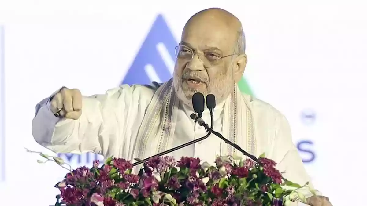 Amit Shah flags off 400 emergency response vehicles