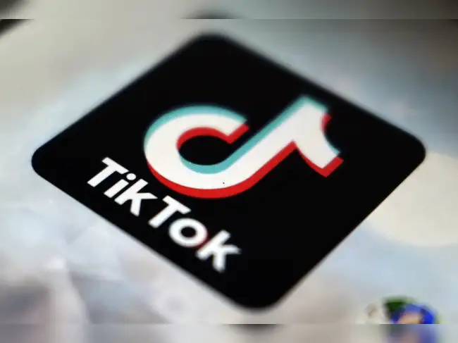 An emerging TikTok deal with China will ensure that US companies control the algorithm that powers the app's video feed and Americans will hold a majority of seats on a board overseeing U.S. operations, the White House said Saturday.<br><br> A central question to the tug of war between Washington and Beijing has been whether the popular social video platform would keep its algorithm after the potential divestment of Chinese parent company ByteDance.<br><br> Congress passed legislation calling for a TikTok ban to go into effect in January, but President Donald Trump has repeatedly signed orders that have allowed TikTok to keep operating in the United States as his administration tries to reach agreement for ByteDance to sell its US operations. <br><br> White House press secretary Karoline Leavitt said tech giant Oracle would be responsible for the app's data and security and that Americans will control six of the seven seats for a planned board.<br><br>