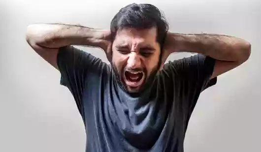 An employee shared a screenshot claiming it shows his conversation with his Indian boss, who refused to approve a leave request and belittled him by saying no one gets an off for “just headaches.