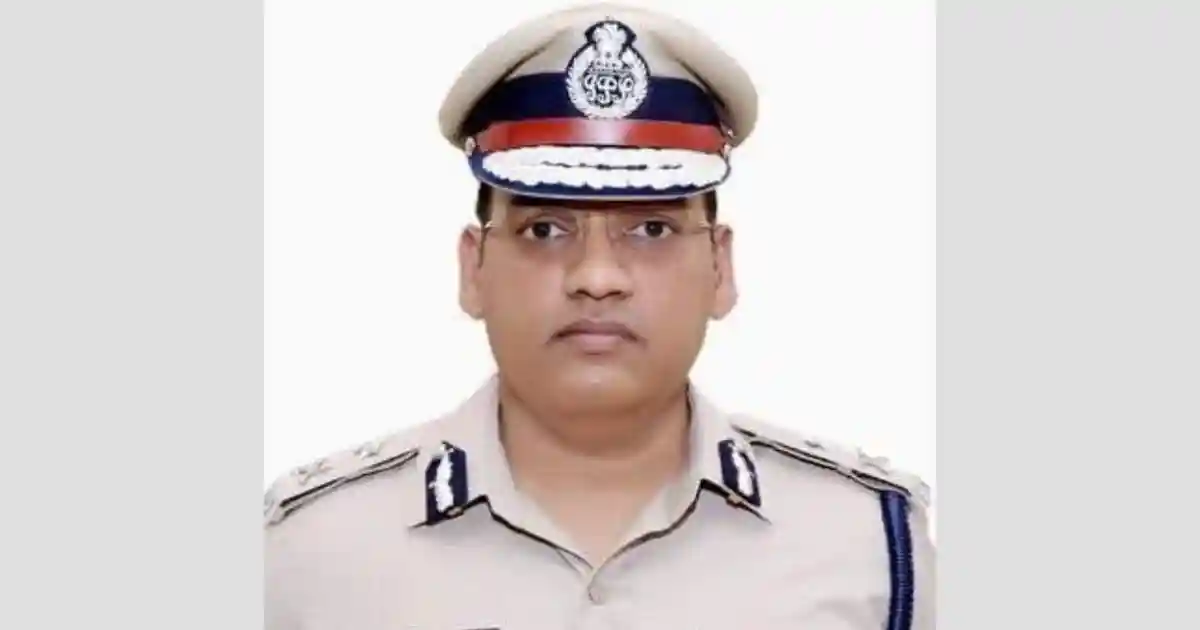 An Indian Police Service officer of the Haryana cadre, Y Puran Kumar, was found dead at his residence in Chandigarh's Sector 11 on Tuesday afternoon, The Indian Express reported. The police said he shot himself with a service pistol and died on the spot.An Indian Police Service officer of the Haryana cadre, Y Puran Kumar, was found dead at his residence in Chandigarh's Sector 11 on Tuesday afternoon, The Indian Express reported.The police said he shot himself with a service pistol and died on the spot.Kumar left behind a nine-page “final note” and a will, The Times of India quoted the police as saying.A 2001-batch officer from Andhra Pradesh, Kumar was earlier posted as additional director-general of police (Rohtak range). He had been transferred last month to the post of inspector-general, Police Training Centre, Sunaria.Kumar had gone on leave and was slated to join the new post on Wednesday, The Times of India reported.In his previous postings, Kumar had on several occasions challenged his own department and made allegations of caste discrimination. In 2008, the officer, who belonged to a Scheduled Caste, had approached the National Commission for Scheduled Castes, alleging that he was being harassed by a senior official, according to The Times of India.