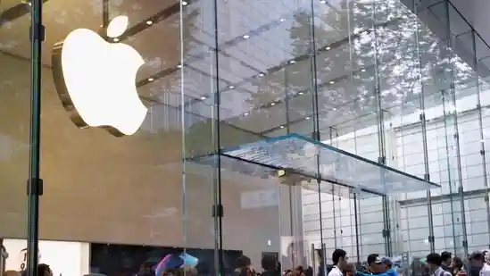 Apple iPhone 18 Pro Max tipped in new Dark Cherry shade