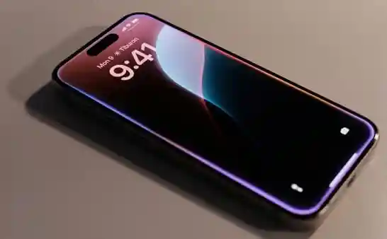 Apple to lean to Google for Siri revamp