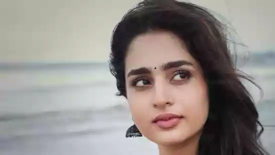 Ayesha Khan reveals attempted rape