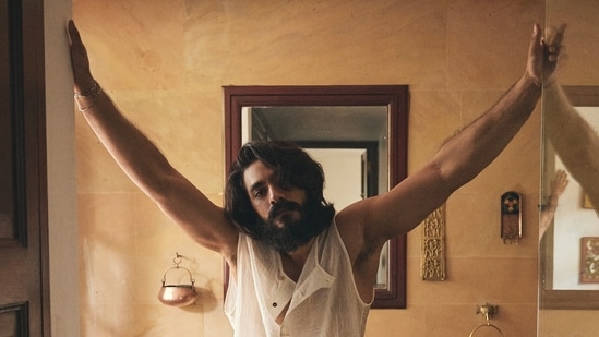 Before stepping into acting, Aaishvary Thackeray made headlines for his rumoured romance with Alaya F and assisting Sanjay Leela Bhansali on Bajirao Mastani. Anurag Kashyap's upcoming film Nishaanchi is all set to introduce a fresh face to Bollywood. What's intriguing is that this new talent doesn't come from a film background, but rather from the world of politics. Balasaheb Thackeray’s grandson Aaishvary Thackeray will be making his way into the world of acting with the film. Also read: Alaya F opens up about Aaishvary Thackeray dating rumours, says their pics could land her in trouble