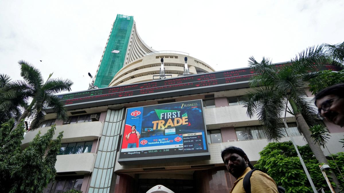 Benchmark indices Sensex and Nifty declined in early trade on Tuesday (August 26, 2025) after the U.S. issued a draft notice over the implementation of an additional 25% tariff on Indian imports. Additionally, persistent foreign fund outflows and a weak trend in Asian markets also dampened sentiment.