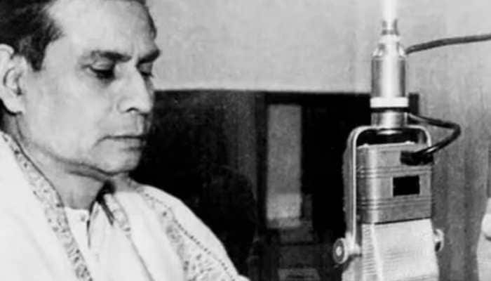 Bengalis wake up to Birendra Krishna Bhadra's Mahishasura Mardini on Mahalaya because it is a timeless and beloved tradition that officially marks the start of the Durga Puja festivities. New Delhi: As dawn breaks on Mahalaya morning, Bengalis across the world are awakened not by alarms, but by the timeless recitation of Mahishasura Mardini. For generations, this iconic broadcast has heralded the arrival of Durga Puja. But whose powerful voice is it that continues to stir millions from Bengal to beyond?