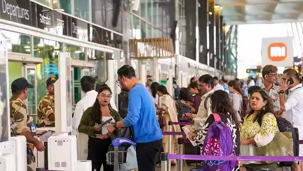 Bengaluru airport gets bomb threat