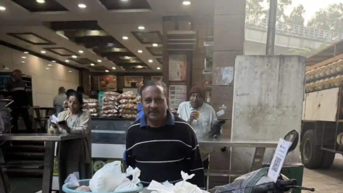 Bengaluru Dosa Batter Seller Worked 2 Jobs For 15 Years To Raise Daughter