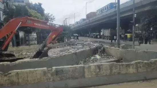 Bengaluru's Silk Board junction has found itself in the spotlight again, this time not for its infamous traffic jams but for a long-standing garbage dump that residents say has been rotting for years. A city resident recently shared a photo of the dump on social media platform Reddit, questioning why the “disgusting garbage dump and horrible smell” had become a permanent feature of the busy junction.