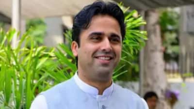 Congress leader Faisal Patel, son of the late Ahmed Patel, a close confidant of Sonia Gandhi, alleged that a “cliqueish culture