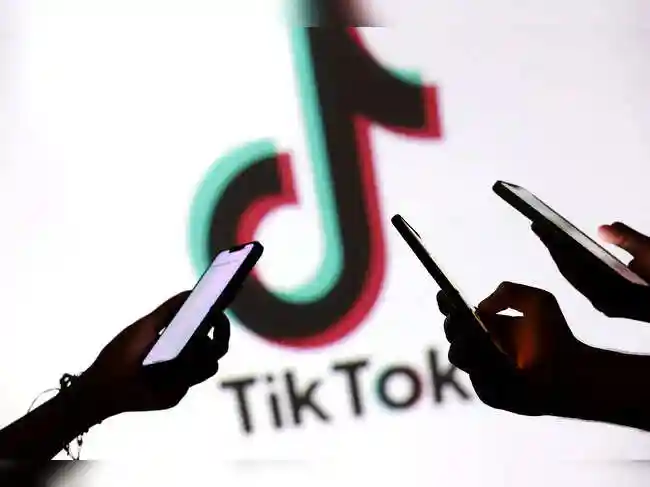 Construction on a TikTok data center in Brazil will begin in six months, an official said on Friday, with the project expected to bring in some 50 billion reais ($9.11 billion) in investment.<br><br>