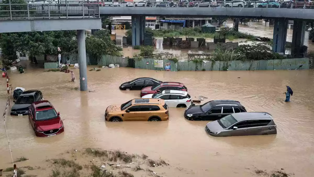 Death toll rises to 41 in central Vietnam flooding
