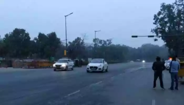 Delhi Temperature Today