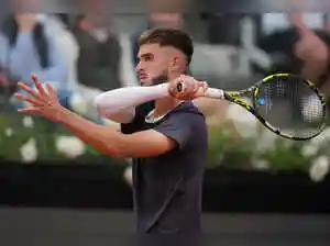 Djokovic faces tough start in quest for 25 as Roland Garros begins