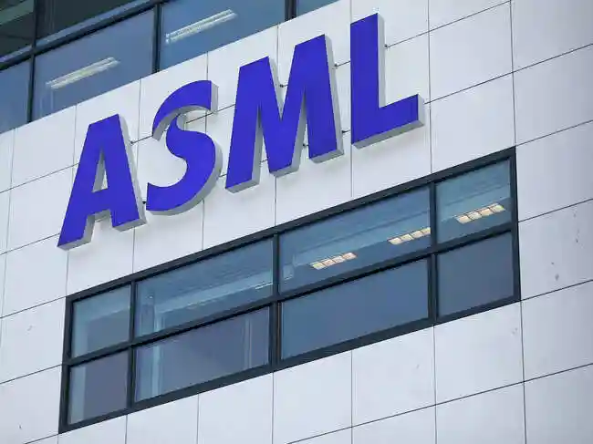 Dutch tech giant ASML warned Wednesday of a steep fall in its China business next year, as it booked flat net profits in the third quarter of 2025 compared with the same quarter last year.<br><br>