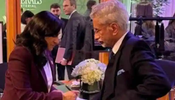 EAM Jaishankar discusses bilateral cooperation with Canadian FM