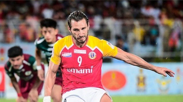 East Bengal vs Mohun Bagan, Durand Cup 2025 Quarterfinal LIVE Score: An upbeat East Bengal would be aiming to buck the trend of Mohun Bagan's supreme dominance in the Kolkata derby in recent years when the arch-rivals square off in the Durand Cup quarter-final this evening.