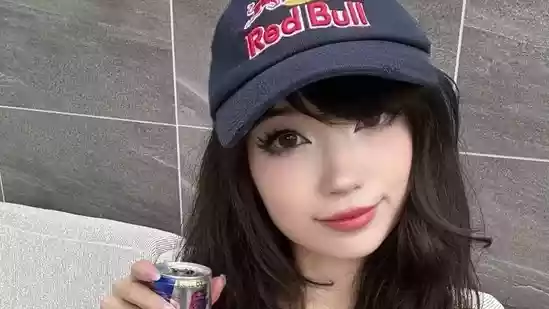 Emiru assaulted at TwitchCon 2025