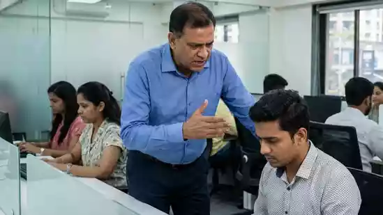 Employee says manager scolded him for weekend plans