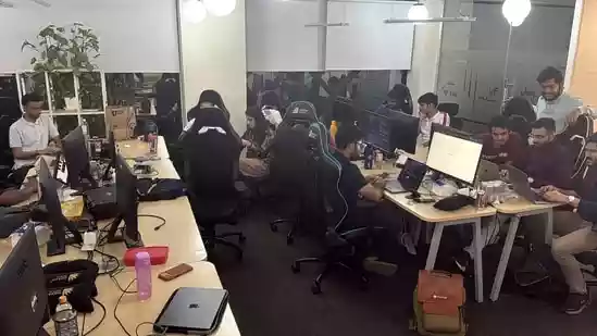 Entire office alive at 10 pm