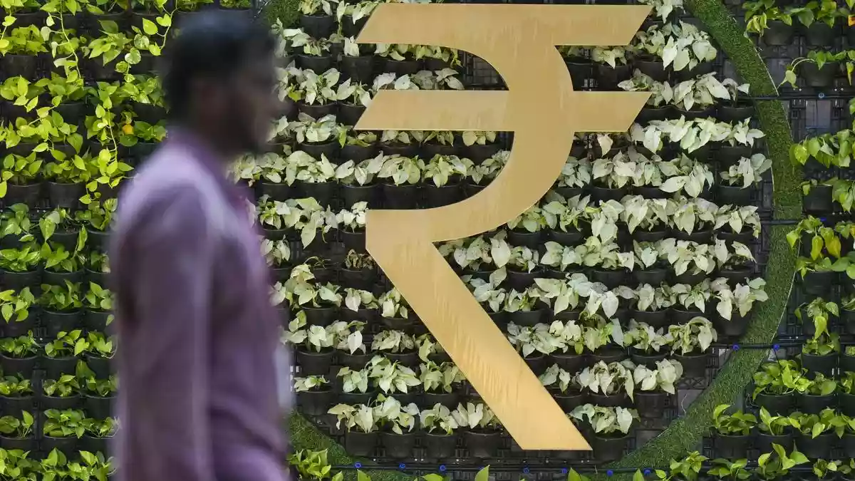 Equity MF inflows at a one year low of ₹22