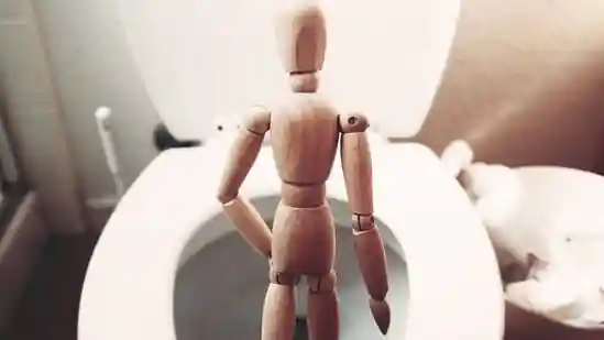 Even subtle changes in your body - from bowel habits to bladder function or anal discomfort - can signal underlying health issues that shouldn't be ignored. Noticing and acting on these early warning signs can be crucial for prevention and timely treatment, helping to avoid complications and maintain overall wellbeing.Even subtle changes in your body - from bowel habits to bladder function or anal discomfort - can signal underlying health issues that shouldn't be ignored. Noticing and acting on these early warning signs can be crucial for prevention and timely treatment, helping to avoid complications and maintain overall wellbeing.<strong>Also Read |</strong> Physician warns constantly wearing perfumes, body sprays may increase breast cancer risk, fertility issues in womenDr Kunal Sood, an anesthesiologist and interventional pain medicine physician, explains that paying attention to changes in bowel and bladder habits can be crucial for early detection of underlying issues. In an Instagram video posted on October 9, he outlines how symptoms like anal pain, bleeding, difficulty urinating, or loss of bladder control may point to conditions ranging from hemorrhoids and anal fissures to prostate enlargement or nerve dysfunction, stressing that timely attention can prevent complications and improve quality of life.