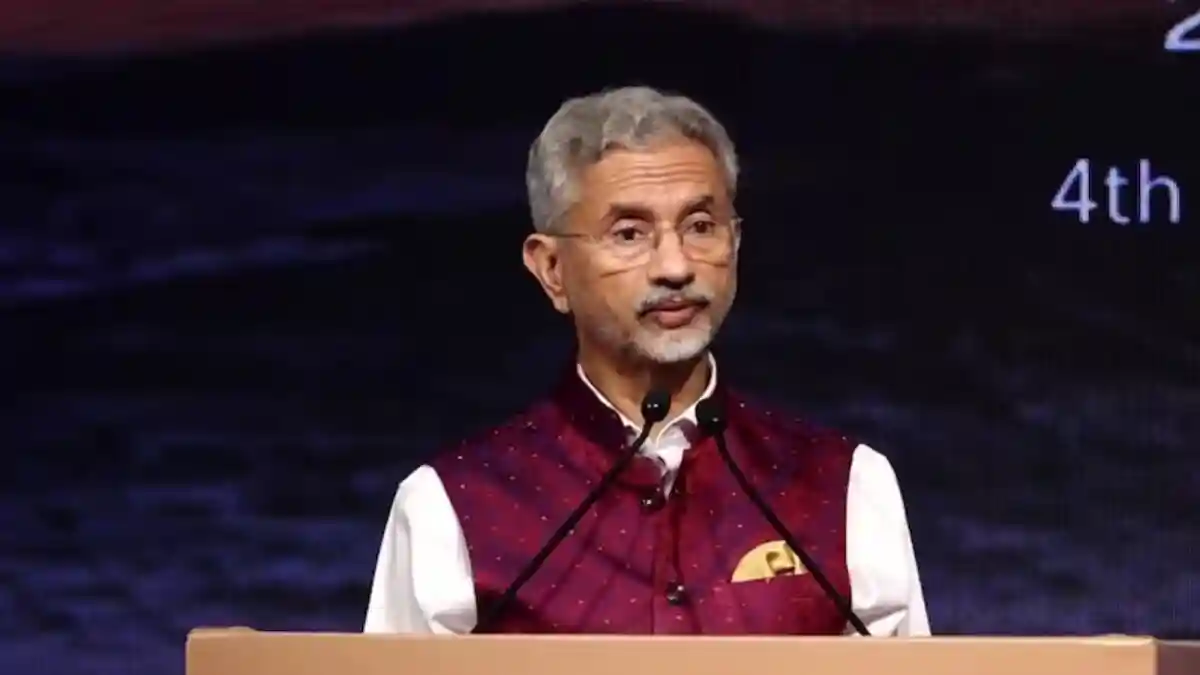 External Affairs Minister Dr S Jaishankar on Sunday asserted that New Delhi is actively engaged in talks with Washington to resolve the ongoing trade issues. While addressing the Kautilya Economic Conclave (KEC 2025) in New Delhi, the Union Minister acknowledged the strength and maturity of Indo-US ties and also highlighted the current irritants, particularly in trade and energy cooperation.External Affairs Minister Dr S Jaishankar on Sunday asserted that New Delhi is actively engaged in talks with Washington to resolve the ongoing trade issues.While addressing the Kautilya Economic Conclave (KEC 2025) in New Delhi, the Union Minister acknowledged the strength and maturity of Indo-US ties and also highlighted the current irritants, particularly in trade and energy cooperation.“We have issues with the United States today — mainly that we haven't yet reached a landing ground in our trade discussions. This has led to certain tariffs being levied on us, which we have publicly said are unfair,