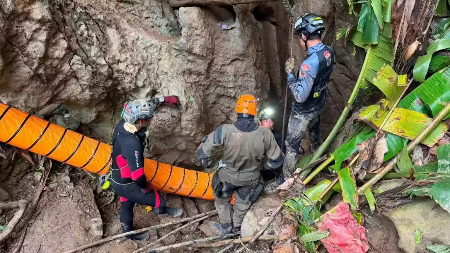 Five people found alive after week trapped in flooded Laos cave