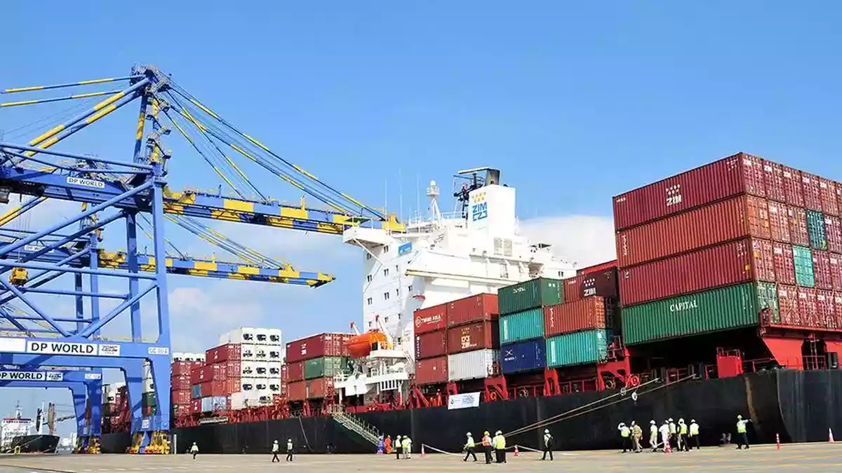 Goods, services exports up 4