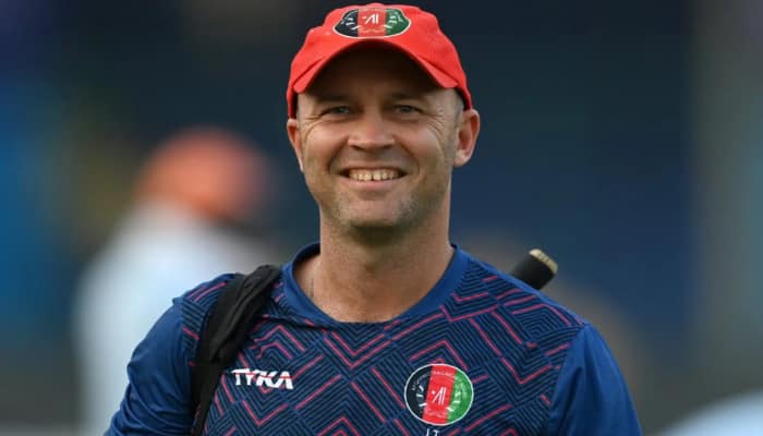 Gulf Giants have reshuffled their coaching setup ahead of the upcoming ILT20 season, appointing former England batter Jonathan Trott as head coach and ex-New Zealand pacer Shane Bond as bowling coach. Gulf Giants have reshuffled their coaching setup ahead of the upcoming ILT20 season, appointing former England batter Jonathan Trott as head coach and ex-New Zealand pacer Shane Bond as bowling coach. The duo replaces Andy Flower and Ottis Gibson, respectively.