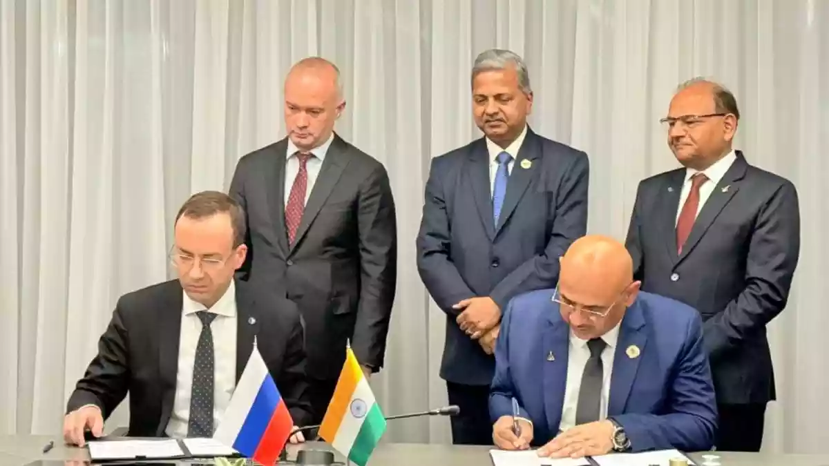 HAL Signs MoU With Russia's PJSC-UAC To Produce Passenger Aircraft SJ-100 In India