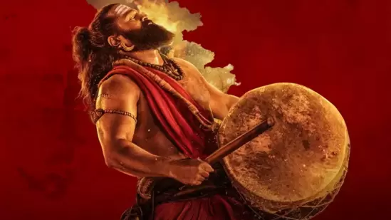 Halfway into Kantara: Chapter 1, I could not help but feel that the film, like the original Kantara, was an elaborate setup for a visually splendid payoff. The film tests your patience, exhausts you, and frustrates you before eventually rewarding you with what is one of the most visually stunning climaxes in recent times. Yet, while the original Kantara held it all together, Chapter 1 seems to be nudging the viewer to just wait for that payoff and ignore the bumpy ride along the way. Does it take the sheen away a bit? Certainly. Is Kantara Chapter 1 still a watchable film? Immensely so! Despite the unevenness and drab moments, Rishab Shetty yet again scripts a theatrical spectacle that can only be experienced, not explained.