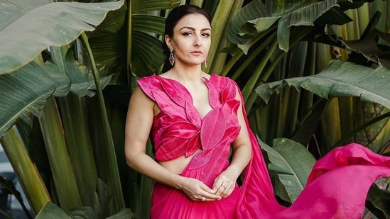 In an August 26 interview with Instant Bollywood, actor Soha Ali Khan opened up about her consistent eating habits, revealing that she consumes the same foods for breakfast and lunch daily. “Mera nashta hamesha ek hi hai (My breakfast is always the same),” she said. <strong>Also read | </strong><strong>When Virat Kohli said he has 'no issue eating same food for 6 months, 3 times a day'; but is it really healthy?</strong>