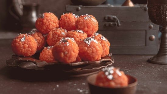 Indian festivals feel incomplete without grand food platters and indulgent sweets. While festive treats often get a bad reputation for harming health, not all of them deserve the blame. In an interview with HT Lifestyle, Sohom Singha Roy, senior dietician, Redcliffe Labs said, “Most traditional festive foods are rich in refined sugar, saturated fats, and processed ingredients. While these taste delightful, they are low in fibre and hard on the digestive system. Overeating such foods can result in bloating, acidity, sluggishness, and fatigue. With more than 70% of the immune system residing in the gut, overindulgence during festivals can upset its balance.” Also read | Raksha Bandhan 2025: Had sweets with silver coating? Nutritionist shares 5 festive sweets that are harmful