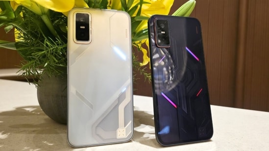 Infinix GT 30 Pro, a budget gaming smartphone with a MediaTek Dimensity 8350 processor, a six-layer 3D vapour chamber cooling system launched in India. Infinix has launched its budget-friendly gaming smartphone, Infinix GT 30 Pro, the successor to last year’s GT 20 Pro, in India. The latest device aims to cater needs of gaming enthusiasts without stretching the budget. The Infinix GT 30 Pro comes with various features designed for gaming, including a flat AMOLED display, back lighting, shoulder triggers, and more. Let's take a closer look at what Infinix has to offer.