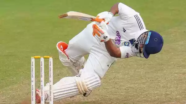 Injury scare for Rishabh Pant after being hit thrice during IND A vs SA A