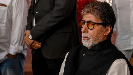 Internet celebrates as Amitabh Bachchan's cyber fraud message caller tune is discontinued. People are breathing a sigh of relief after fresh reports have revealed that Thursday is the last we will hear Amitabh Bachchan giving us warnings against cyber fraud. For months, every time someone would dial a call, a recorded message in Amitabh's voice would play before the call could connect. That is being stopped from today and internet is celebrating.
